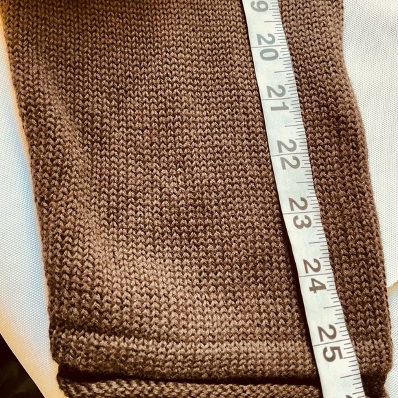 Elegant Brown Knit Cardigan - Picture 6 of 10